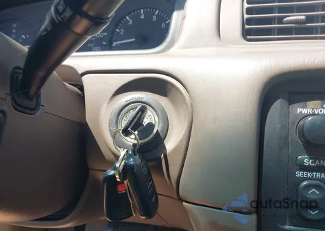 2000 Toyota Camry Le из США, поврежденный, VIN 4T1BG22K8YU760109